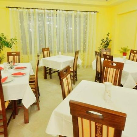 Camves Inn Máramarossziget Kültér fotó