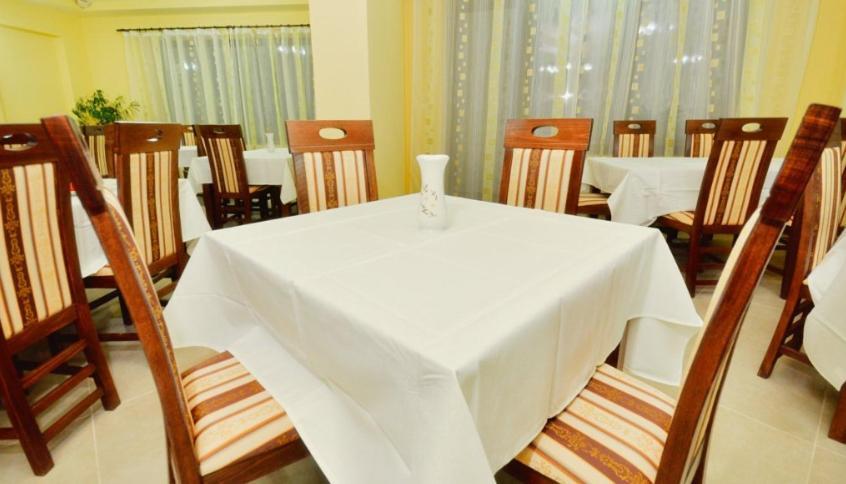 Camves Inn Máramarossziget Kültér fotó