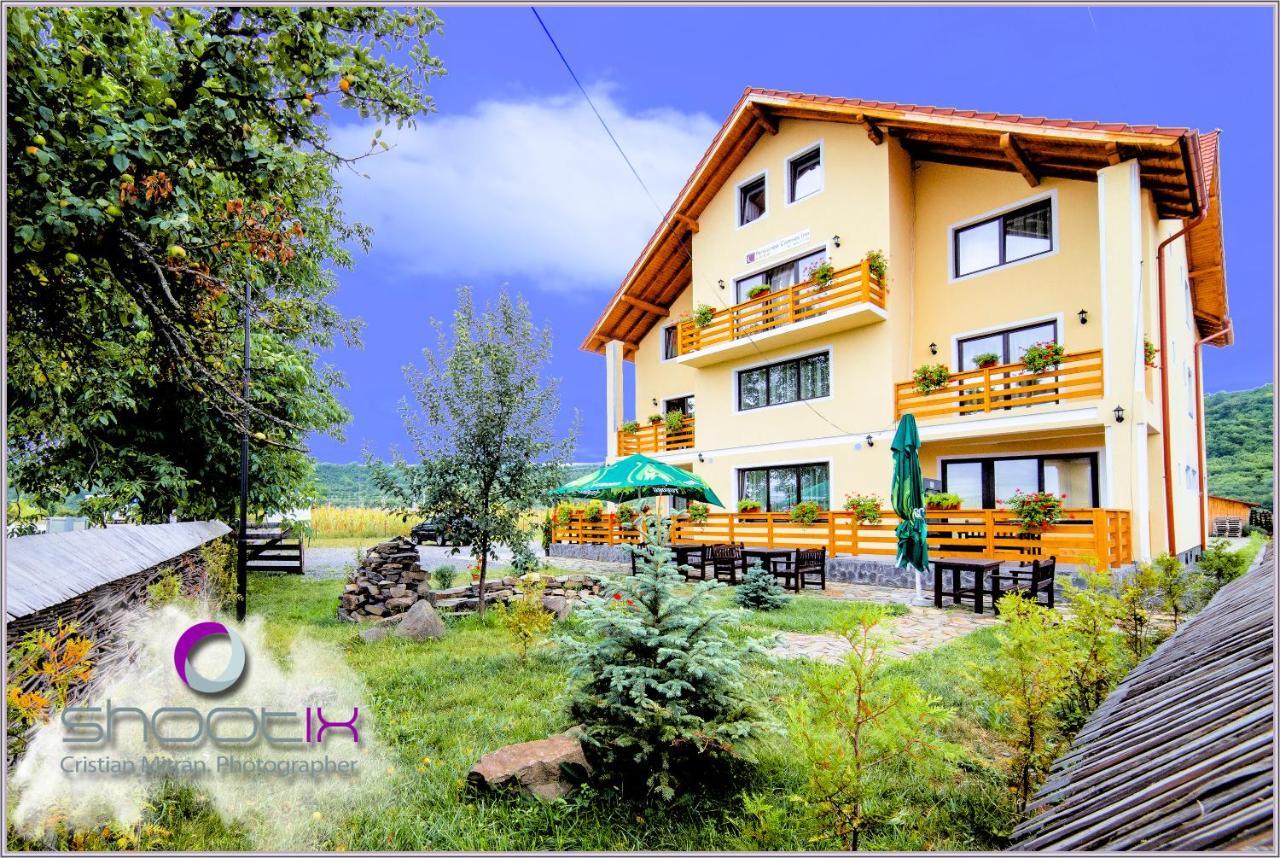 Camves Inn Máramarossziget Kültér fotó